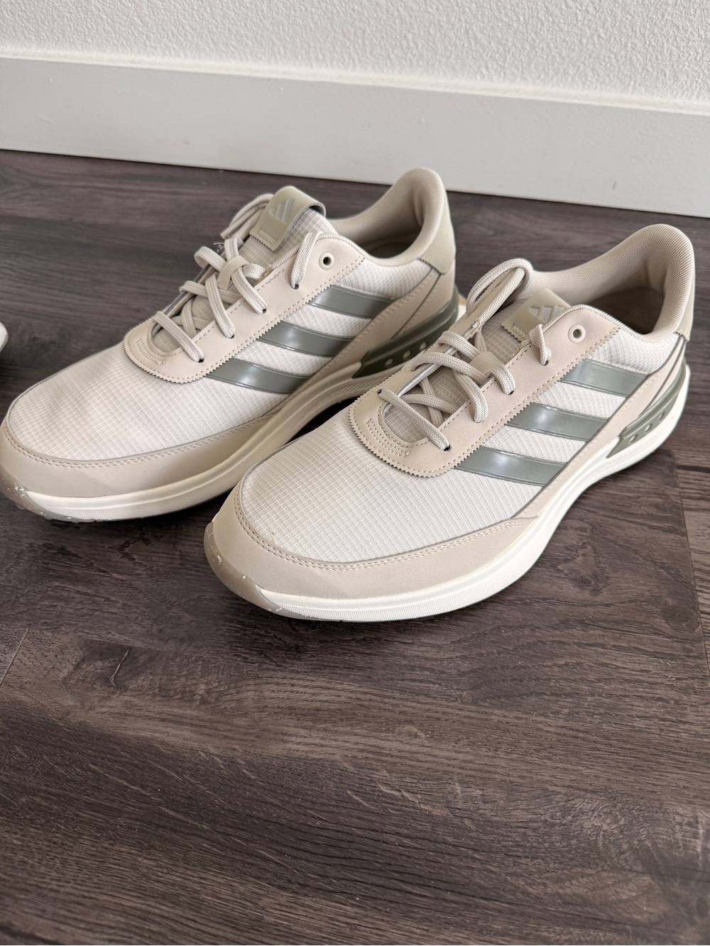 2 pairs Adidas S2G spikeless golf shoes size 10.5. 1 brand new, 1 worn once - Picture 3 of 5